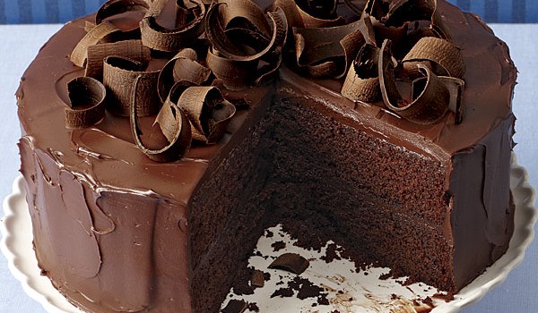 051119082 01 chocolate layer cake recipe xlg