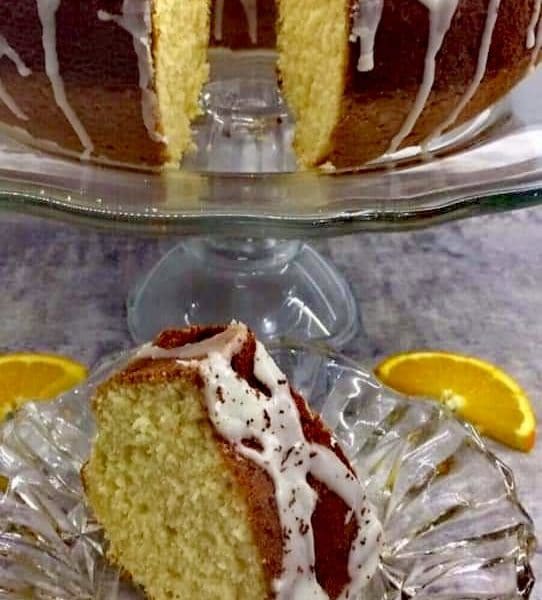Πολύ απλό, αφράτο και ζουμερό κέικ πορτοκαλιού
