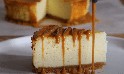 Ένα διαφορετικό cheesecake! Η σως καραμέλας είναι απλά φανταστική.