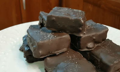 Εύκολα Brownies χωρίς ψήσιμο χωρίς ζάχαρη απολαύστε τα χωρίς τύψεις