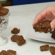 Τα έχετε λατρέψει και δε μπορούμε πάρα να σας φτιάξουμε σοκολατάκια crunch με 3 υλικά