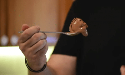 Μα τι ωραίο και δροσερό γλυκάκι ένα παγωτό σοκολάτα με μόνο 3 υλικά