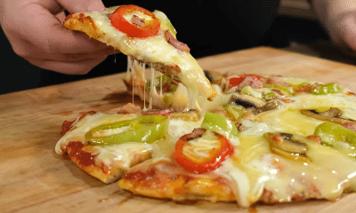 Μία ακόμη εύκολη λύση για πίτσα χωρίς μαγιά στο τηγάνι που τόσο πολύ αγαπάτε