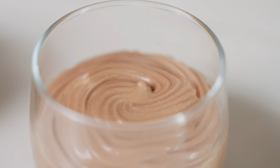 Μους σοκολάτας Γάλακτος με 2 Υλικά Καταπληκτική συνταγή έτοιμη στα 2 λεπτά.